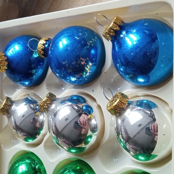 Bin001 18 Vintage Mercury Glass Ornaments - Picture 4 of 8